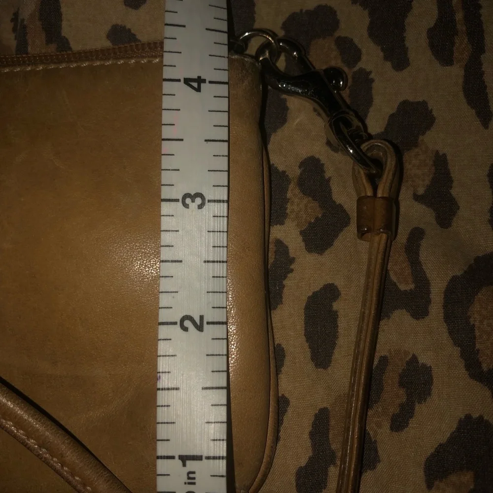 Vintage Coach tan genuine leather wristlet